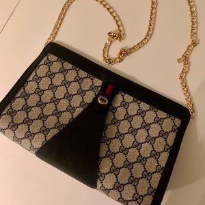 Vintage 1970’s 100% Authentic Gucci Clutch with replacement chain